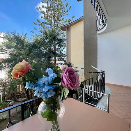 Casa Vacanze Mariafrancesca Искья Экстерьер фото
