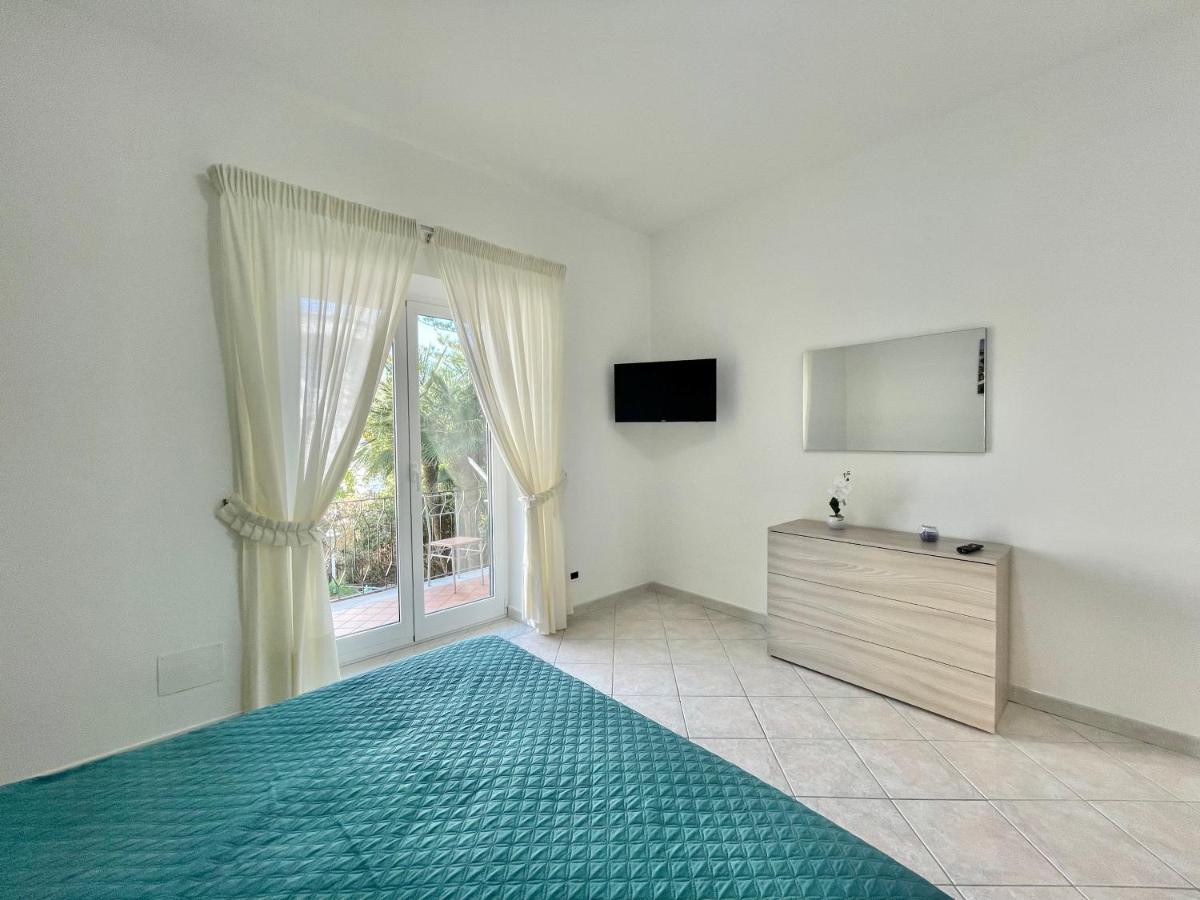Casa Vacanze Mariafrancesca Искья Экстерьер фото
