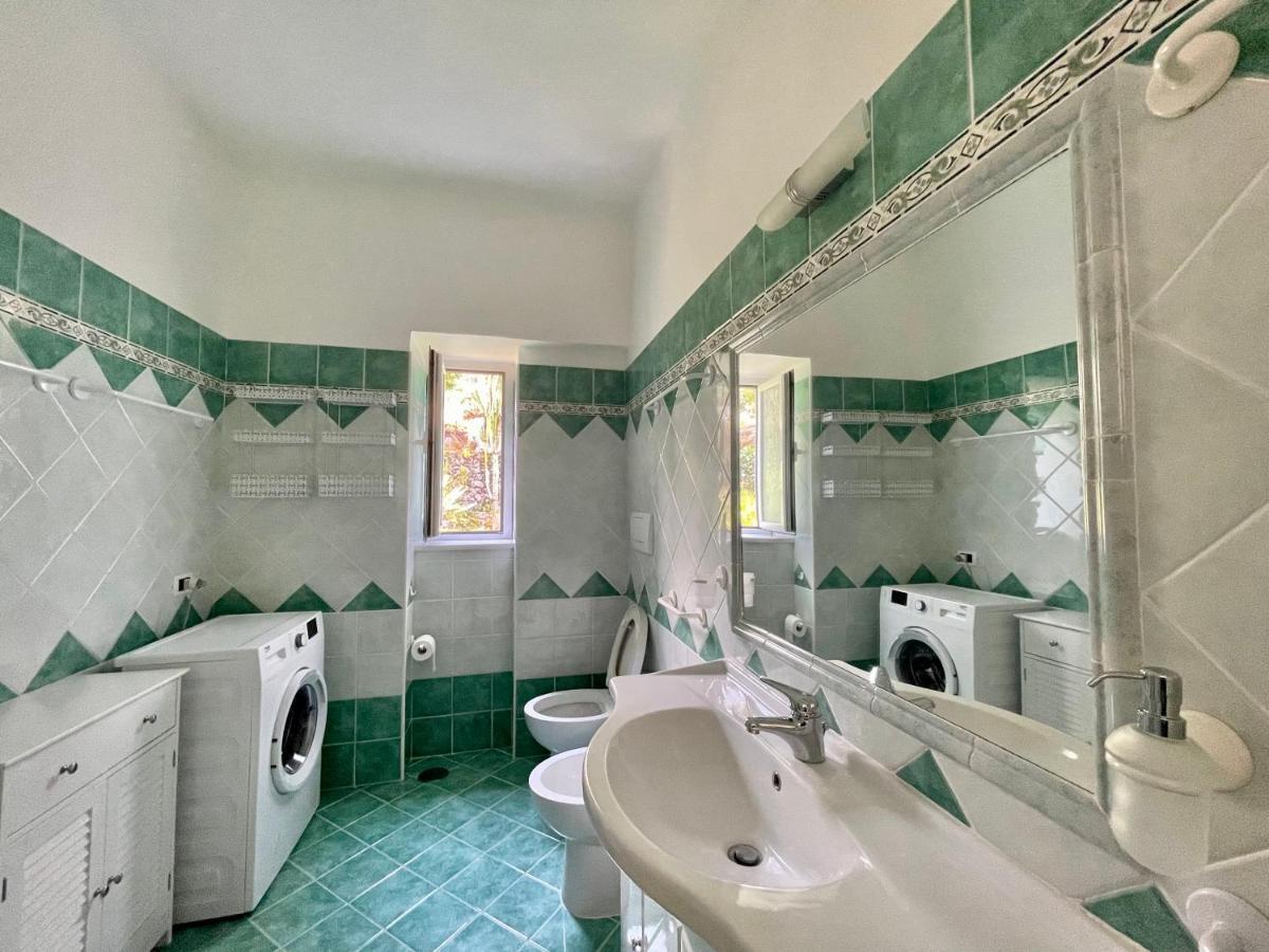 Casa Vacanze Mariafrancesca Искья Экстерьер фото